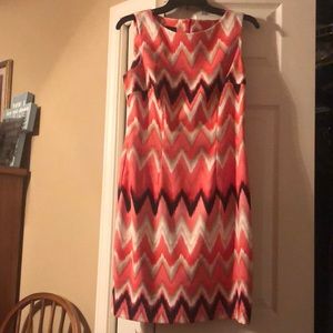 AGB Dress size 8 Beautiful Chevron Sleeveless Dress